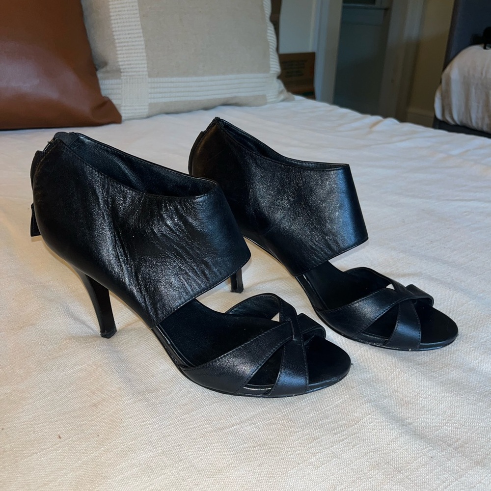 Black Cole Haan Heels Size 8